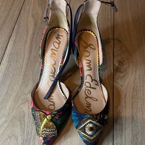 Sam Edelman Women's Black and Blue Embroidered Heels